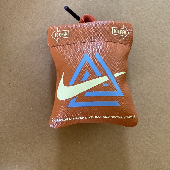 Nike Dunks - Picture 5 of 9